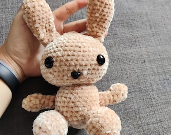 Patrón de amigurumi conejo de peluche