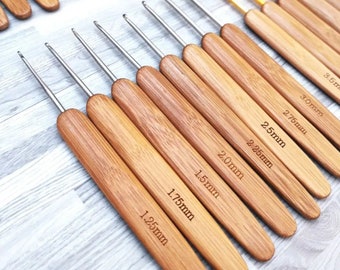 Ergonomic wooden crochet hooks