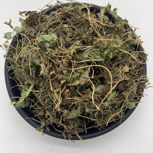 Wysokiej jakości organiczne suszone zioło japońskiej paproci pnącej Spora Lygodii Lygodium Japonicum, Lygodium japonicum, Lygodll Herba