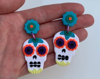 Dia De Los Muertos Sugar Skull Ohrringe - Bunte Polymer Clay Ohrringe