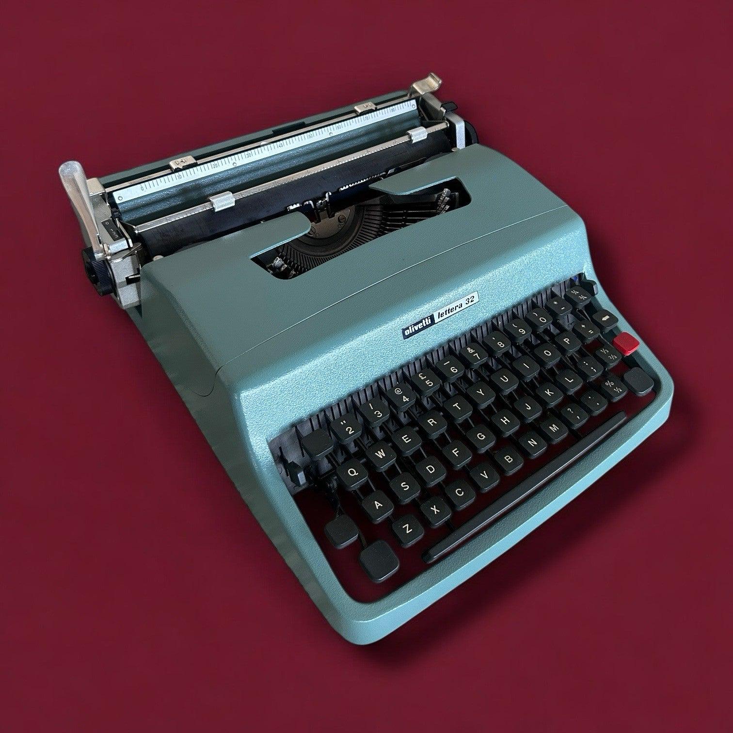 タイプライター　OLIVETTI ヴィンテージ品、動作状態良好、スペイン製 Olivetti lettera 22 - Etsy 日本