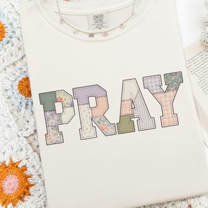 Faux Quilted Pray PNG Oma Kern Christian Ostern Sublimationsentwurf Blumen Patchwork Just Pray