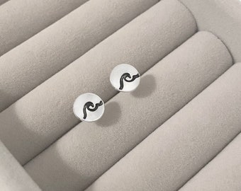 Orecchini a bottone Wave - Orecchini in argento