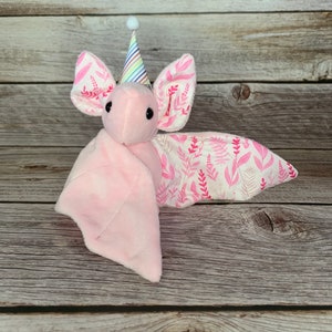 Cute pink bat, handmade plushie, stuffed animal, toy, collectible, plushies, bats, gift idea