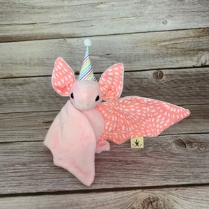 Cute pink bat, handmade plushie, stuffed animal, toy, collectible, plushies, bats, gift idea