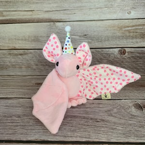 Cute pink bat, handmade plushie, stuffed animal, toy, collectible, plushies, bats, gift idea