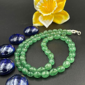 Top Quality Emerald Avenchuring Strobery Oval Beads Necklace Emerald 19 Inch Necklace Smooth Oval Shape Beads 7x9 Approx Beads