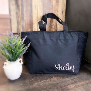 Personalized Bride Tote Bag with Zipper | Custom Bridesmaid Gift | Bridal Party Maid of Honor Tote | Personalized Birthday Gift
