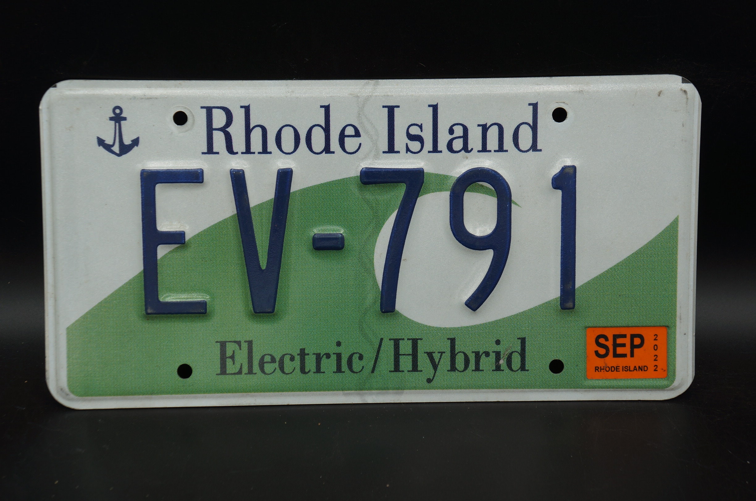 2022 Rhode Island ELECTRIC / HYBRID Vehicle License Plate Ocean