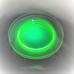 Six Imperial Glass Lime Green Vaseline / Uranium Glass Salad / Luncheon Plates, circa 1930&#39;s