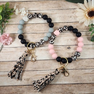 READY TO SHIP! Beaded Leopard Print Wristlet Keychain