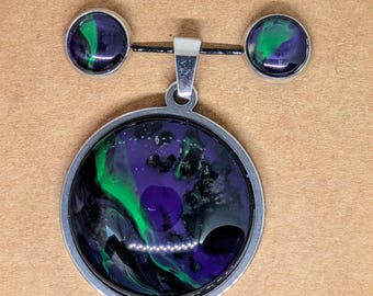 Ensemble pendentif et boucle d'oreille peinture violet, vert et noir