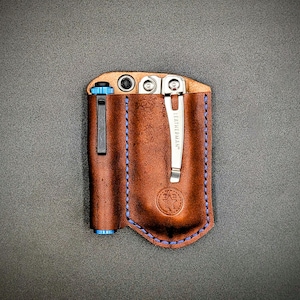 Cartera/organizador de bolsillo de cuero EDC para multiherramientas o navajas de bolsillo grandes, linternas y bolígrafos.