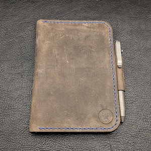 Handmade Leather Field Notes Cover: Passport Notebook, Pen Loop & Card Holder image 4