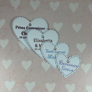 Set di cartellini tag bigliettini cuore personalizzati con scritte per occasioni varie 5 misure 50 font 100 colori scritta personalizzata