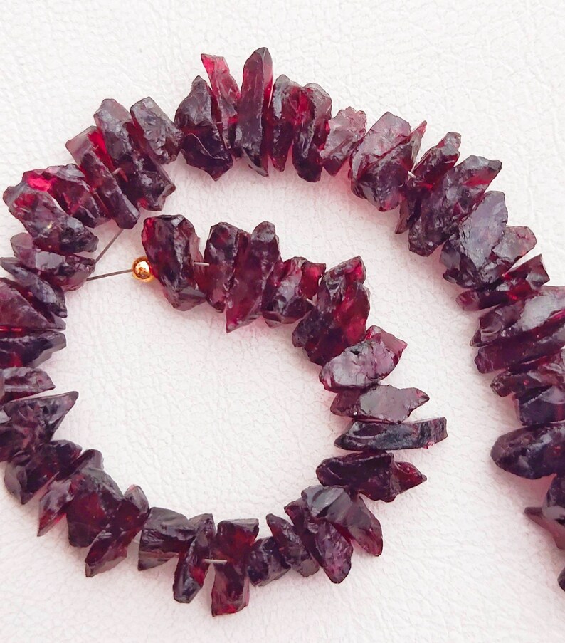 8x12 mm stone , Suitable to make necklace. Natural gemstone. Natural 30 Piece Red Garnet rough Beads 100/% natural stone