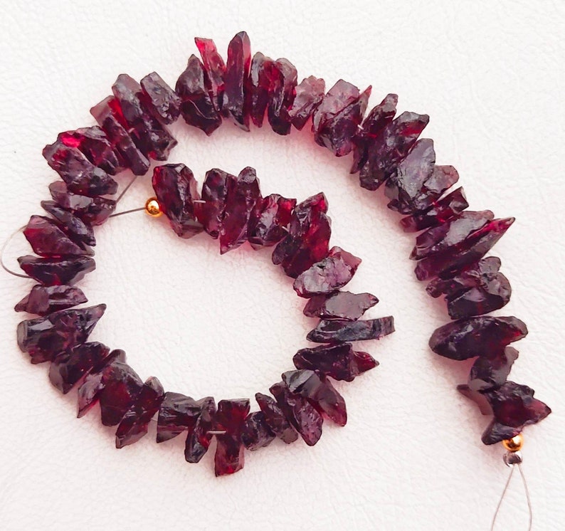 8x12 mm stone , Suitable to make necklace. Natural gemstone. Natural 30 Piece Red Garnet rough Beads 100/% natural stone