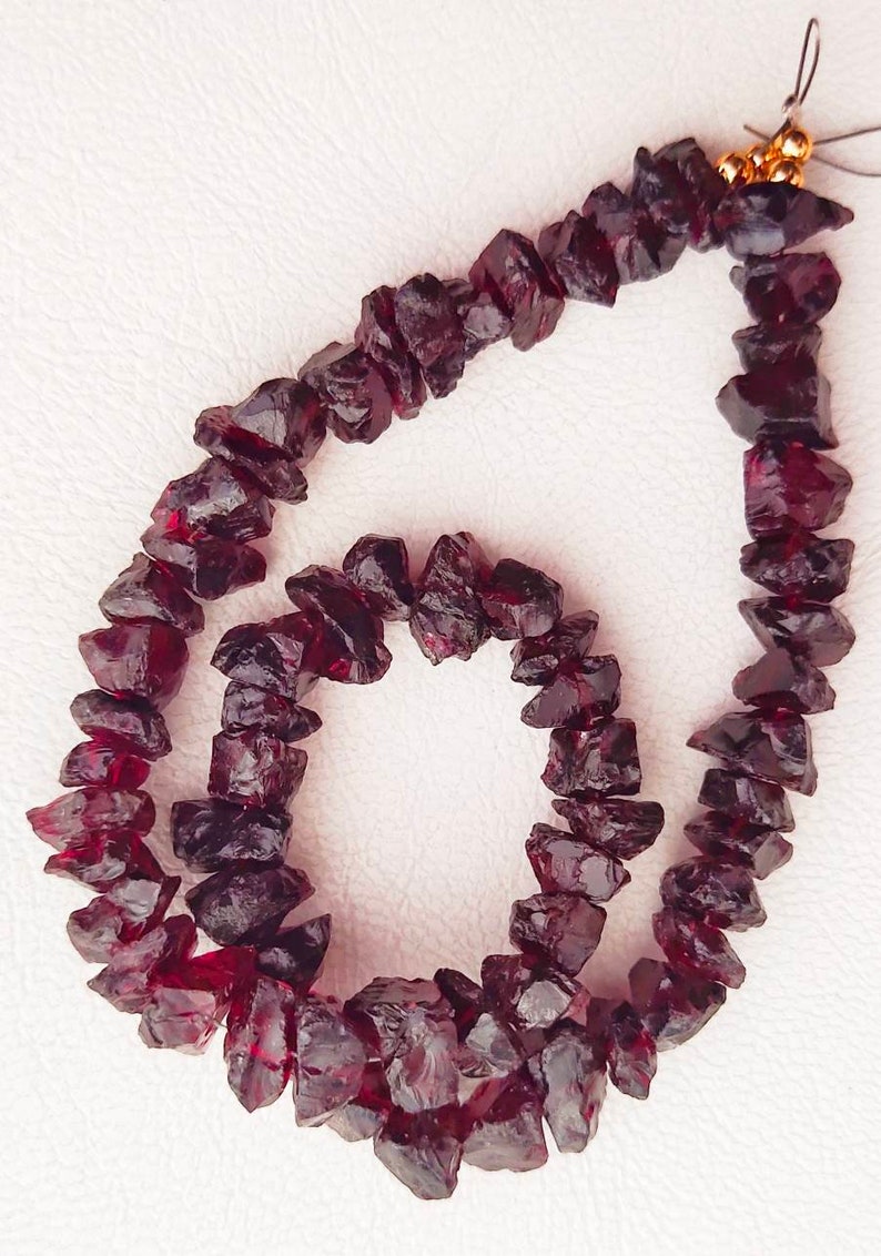 8x12 mm stone , Suitable to make necklace. Natural gemstone. Natural 30 Piece Red Garnet rough Beads 100/% natural stone