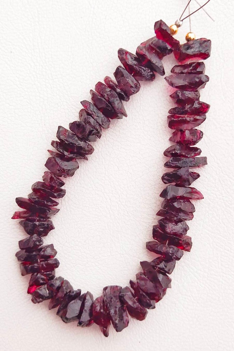 8x12 mm stone , Suitable to make necklace. Natural gemstone. Natural 30 Piece Red Garnet rough Beads 100/% natural stone