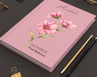 Diario de cumpleaños de octubre - Idea de regalo personalizada - Diario con nombre - Flor del mes de nacimiento de octubre - Cuaderno con nombre personalizado - Diario de viaje floral para ella