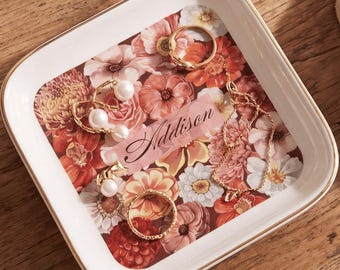 Bandeja de cerámica personalizada para anillos de compromiso, organizador de joyas, soporte para joyas, decoración floral, idea de regalo personalizada para ella