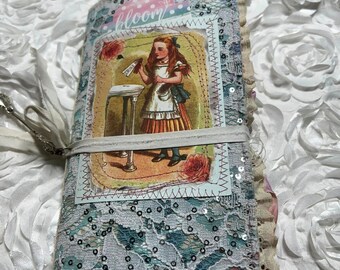Junk Journal Alice and Wonderland