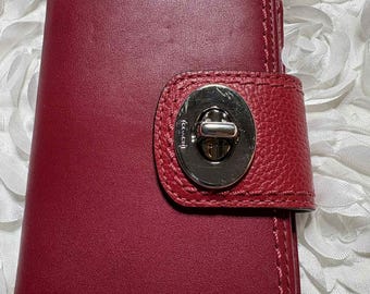 Vintage Coach Signature Legacy Kiss Lock Wallet With Lilac and