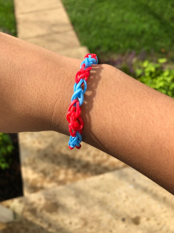 Blue and red rainbow loom single chain bracelet