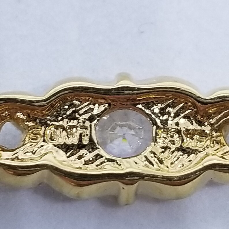 Petite Lind Rhinestone Bar Pin 14 Kt GE