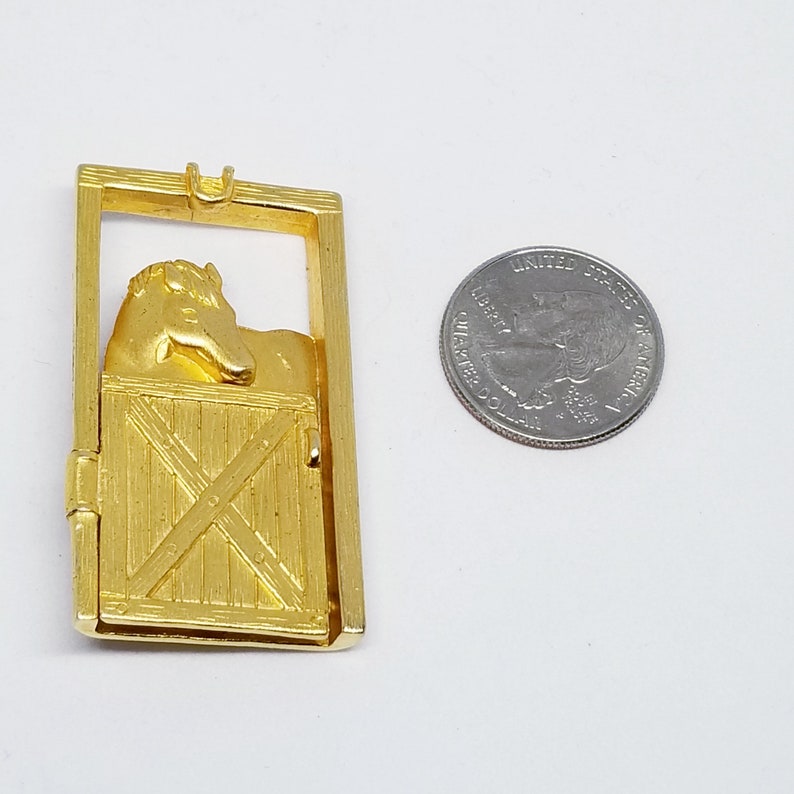 Horse in Stall Pin