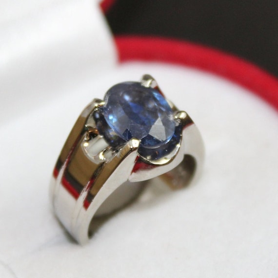 Panchdhatu Unheated Untreated Blue Sapphire (Neelam) Ring at Rs 3466 in New  Delhi