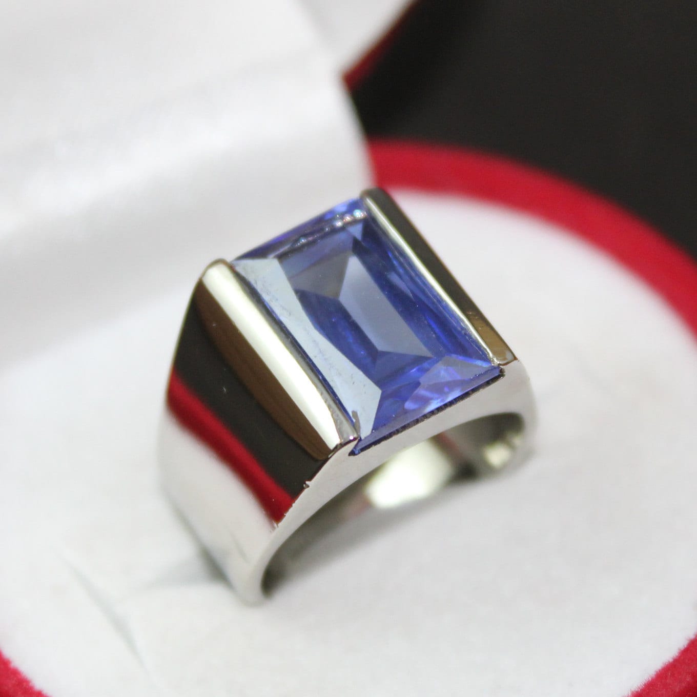 Top 10 Benefits of Blue Sapphire/Neelam stone rings | by Maria Garcia |  Medium