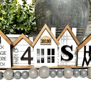 Custom standing house centerpiece, Mother’s Day gift Farm house decor, personalized family signs, 3D Standing mini House, Customized sign