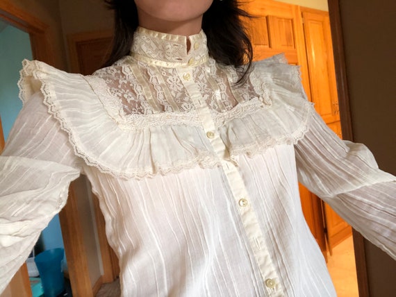 70s Cream Blouse- Jessica Gunnies Gunne Sax