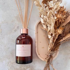 Japanese Honeysuckle Natural Reed Diffuser | 200ml Amber Glass Jar | Hand Poured | Highly Scented