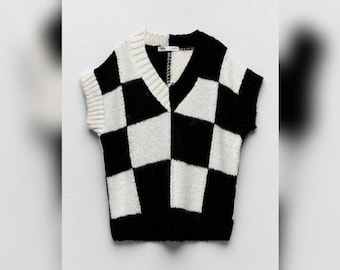 Wednesday Addams HANDKNIT Jenna Ortega oversize vest, Wednesday Black And White Blocked sweater, Gothic chequered, Rock outfit, 90's punk