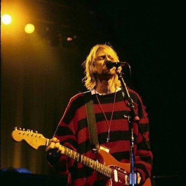 Maglione Kurt Cobain, maglione a righe rosse e nere, maglione Nirvana. Gotico, Rock, Autentico, Grunge, punk anni '90