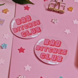 Adesivo in vinile BAD BITCHES CLUB / Adesivo fustellato lucido impermeabile / Adesivo divertente / Regalo per Bad Bitches / Regalo per gli amici / Adesivo per diario spazzatura