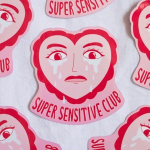 Pegatina de vinilo del Club Súper Sensible / Troquelado brillante e impermeable / Pegatina de chica triste / Pegatina emocional / Regalo para amigos / Diario basura