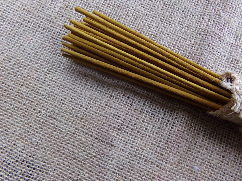 25 x Indian Joss incense Sticks Ethically Sourced, Handmade & Fair Trade Incense, Plastic Free Incense Sticks for Home Fragrance image 8