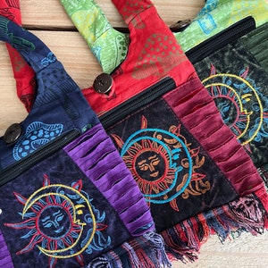 Handgefertigte & Fair-Trade Sonne Halbmond Hippie Passport Tasche Kleine Boho Umhängetasche In Grün Rot Lila Für Festivals Reise Geld Tasche