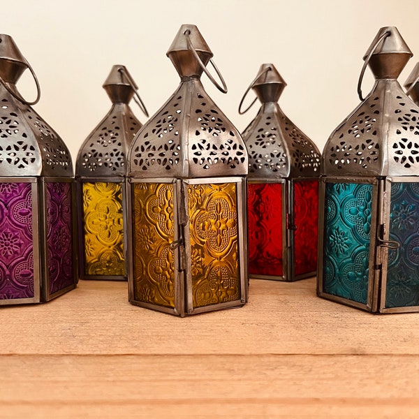 Lanternes en fer et en verre recyclés faits main, belles lanternes de style marocain.