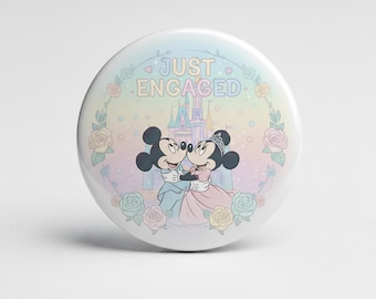 Broche de Noivado do Mickey e da Minnie | Broche de Anúncio de Noivado da Disney | Presente de Pedido de Casamento da Disney | Noivado de Conto de Fadas
