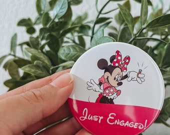 Broche "Recém-noivos" da Disney | Botão/Broche "Recém-noivos" da Disney | Broche da Minnie Mouse | Broche de casamento | Broche de noivado da Disney | Presente da Disney