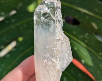 Blue Smoke Quartz Crystal, Raw & Natural Quartz Points, Quartz Crystals from Colombia, Crystals for Meditation, Collector Quartz Specimen