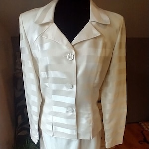 1980s Ivory Power Suit, skirt and blazer, notched collar, large buttons, Lois Snyder, Dani Max, women&#39;s small