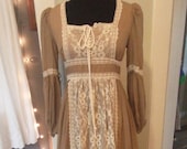 1970s Gunne Sax dress, Mocha colored, cottage core, corsette, lace, full skirt, size small, light brown
