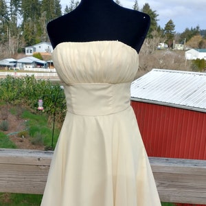 1960s style fit and flare pale yellow dress, strapless, women&#39;s small,