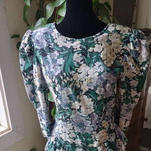 1980s grunge floral dress, puff sleeves, ruffled skirt, blue, purple, women&#39;s