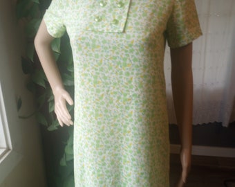 1960s cotton shift dress, green floral, cotton, collared, women's small to extra small, summer shift, mini shift, hippy